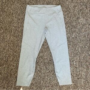 Outdoor Voices Gray Kneecap Warmup Legging Capri Large